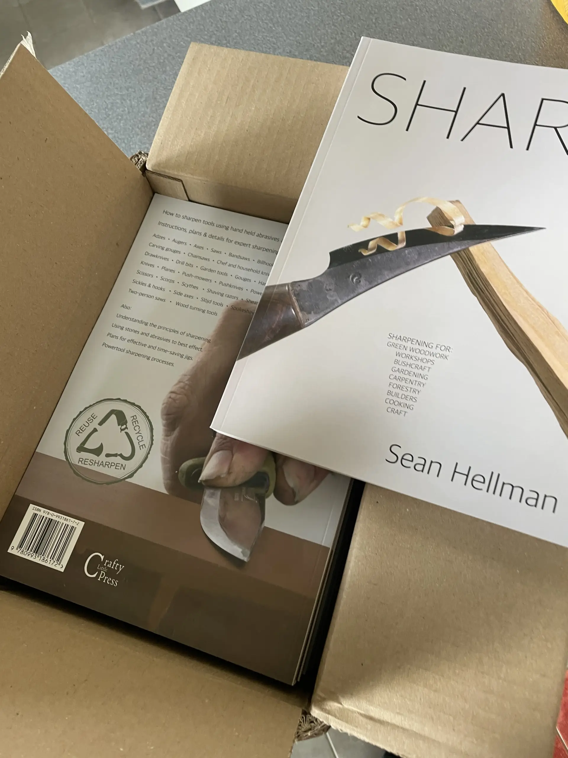 Sharp van Sean Hellman - Afbeelding 2